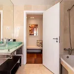 Chiado Deluxe Terrace 3 Bedroom Apartamento