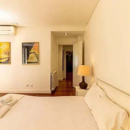 Chiado Deluxe Terrace 3 Bedroom 아파트