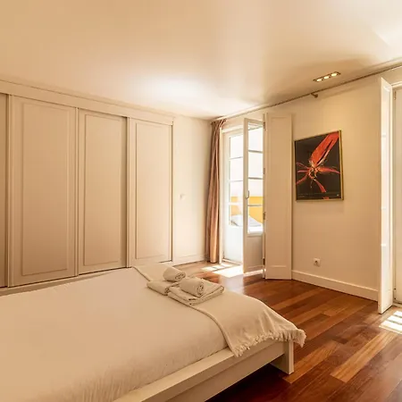 Chiado Deluxe Terrace 3 Bedroom *