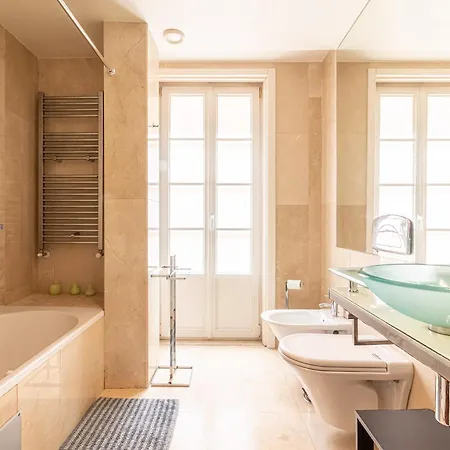 Chiado Deluxe Terrace 3 Bedroom アパート リスボン