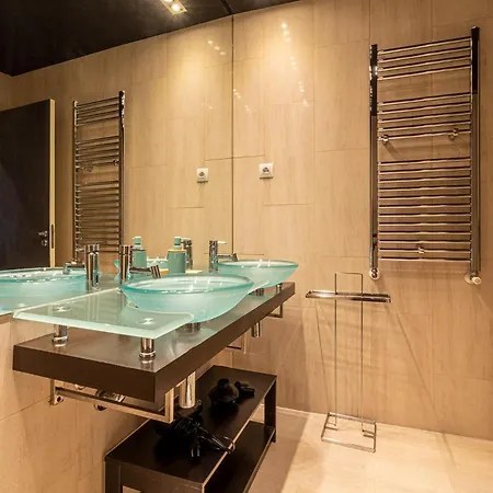 Апартаменти Chiado Deluxe Terrace 3 Bedroom