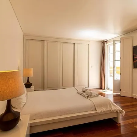 Chiado Deluxe Terrace 3 Bedroom * Lisboa