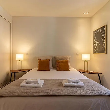 Апартаменти Chiado Deluxe Terrace 3 Bedroom