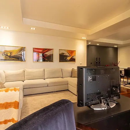 Appartamento Chiado Deluxe Terrace 3 Bedroom Lisbona