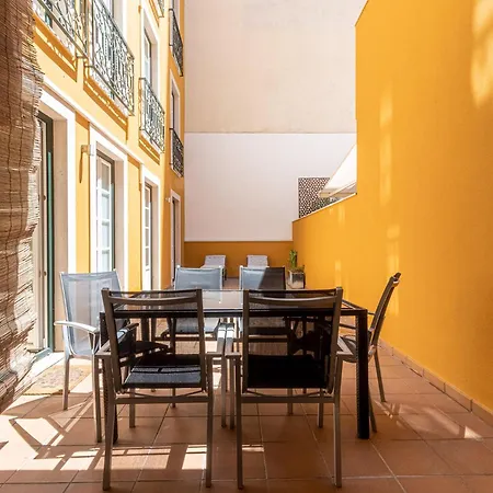 Chiado Deluxe Terrace 3 Bedroom Appartamento Lisbona