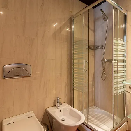 Appartamento Chiado Deluxe Terrace 3 Bedroom Lisbona